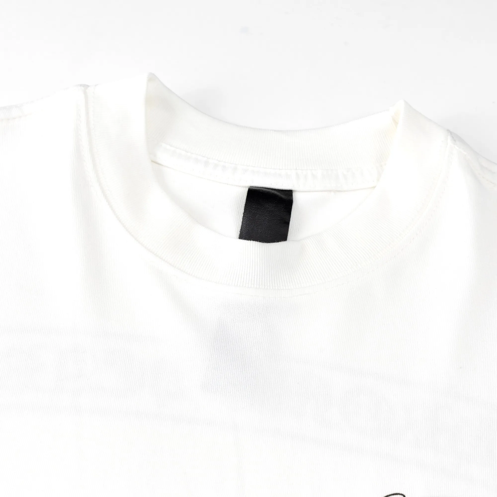 🅿️180 Style No. S025 CH Crow Heart Sanskrit Letters Colorful Cross Foam Printed Round Neck Short Sleeves Foam Print Full Packaging Three Standards Complete Original Accessories 1:1 Main Marking Technology Very High-end It Has Been Preshrunk At High Temperatures It Will Not Deform After Repeated Washes Pure Cotton 280 Grams High Weight 32 Count Double Yarn No Pilling No Fading Comfortable Breathable Matching 1x1 Thread Oversize Loose Version Can wear up to 220 pounds Color: White Black Size: XS-L